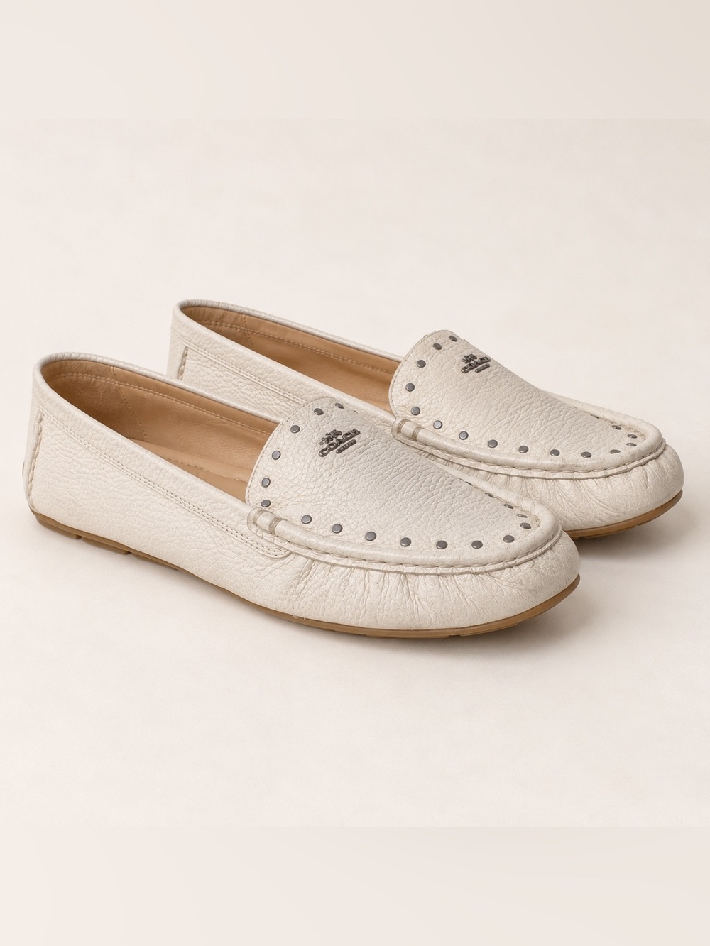 Coach Arlene Studded Pebbled Leather Driving Loafers Ivory Size 9B crème white